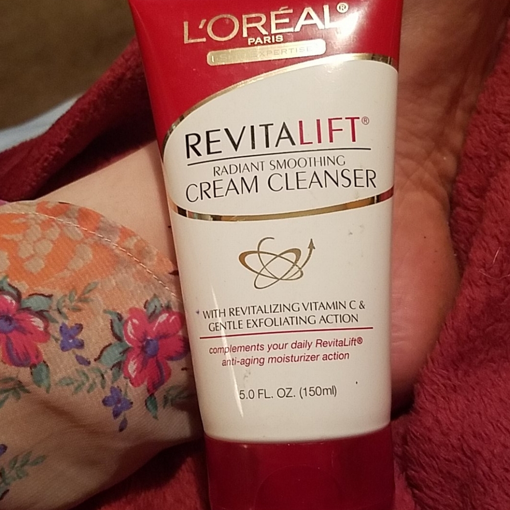 Cream cleanser